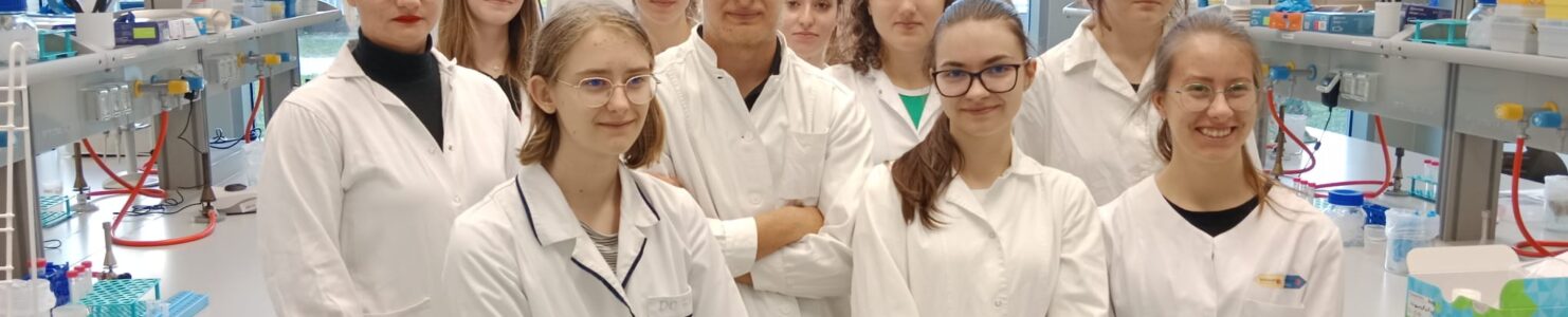 Klasa IV B na warsztatach w ramach BiotechWeek