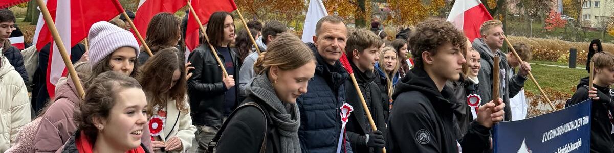 X LO na gdyńskiej Paradzie Niepodległości